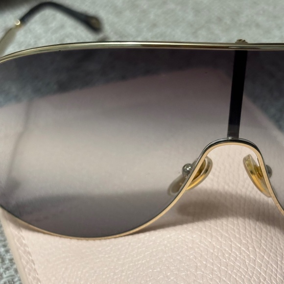 Sunglasses - Picture 1 of 5